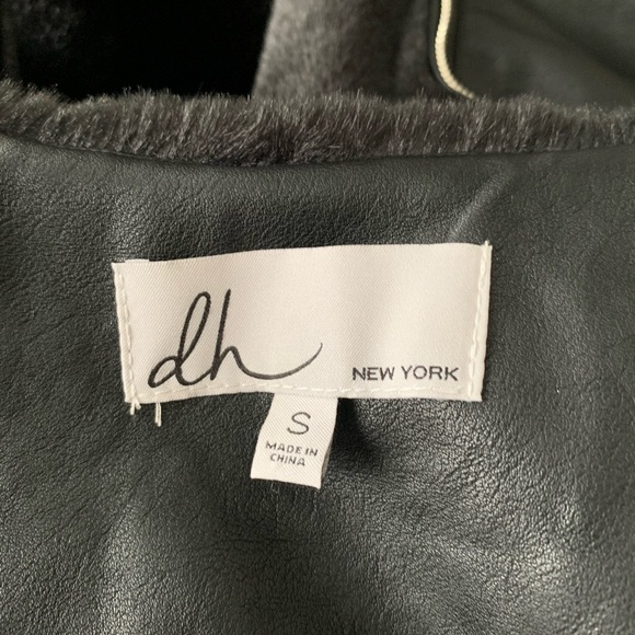 DH NEW YORK Neptune black faux fur cropped jacket.  Size S - Picture 4 of 10